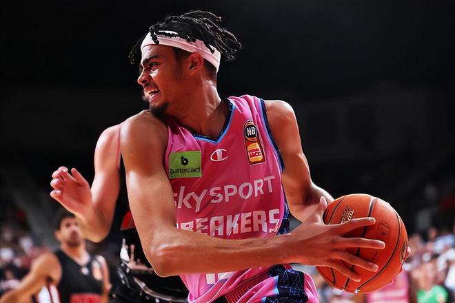 AYX-Faker在法国队比赛中重要助攻，大比分获胜引发热议！的简单介绍